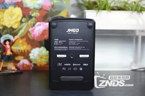 坚果V8评测：外观简洁，符合高品质人群设定