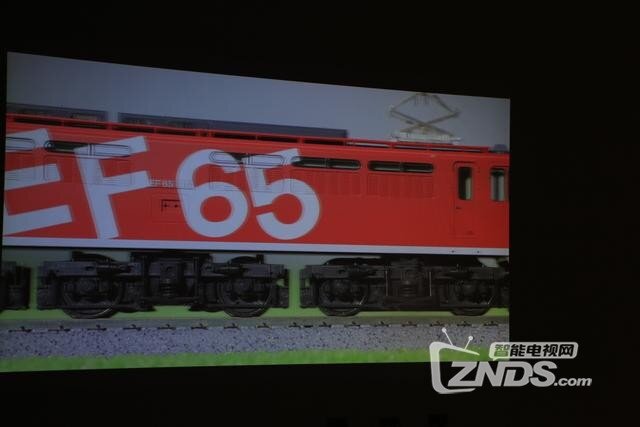 徕坦（LIGHTANK）3LCD 智能投影D1 体验