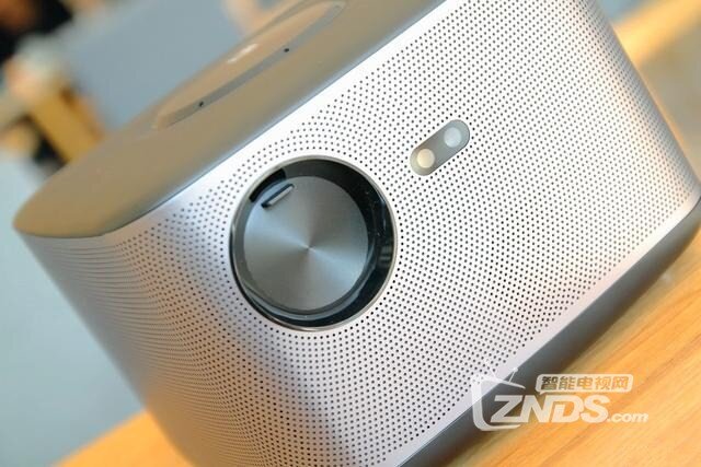 全方位升级  暴风AI无屏电视Real6究竟强在哪儿？