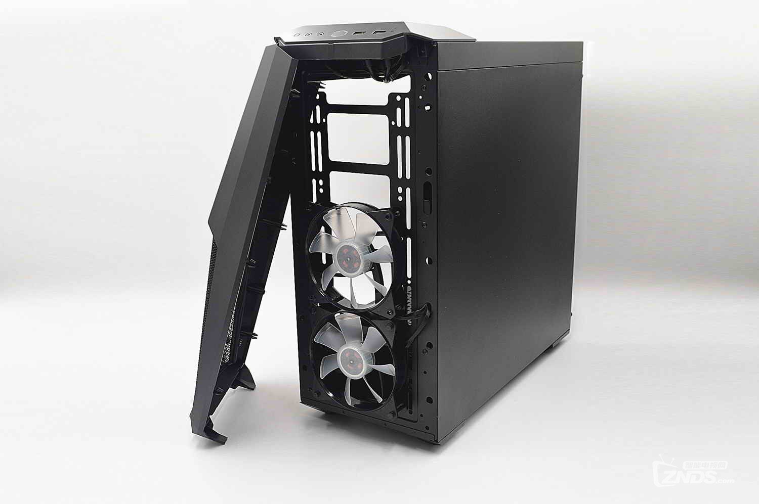 小黄人:厉害了我的空调屋!你!过来啊!-毁灭者三代机箱.