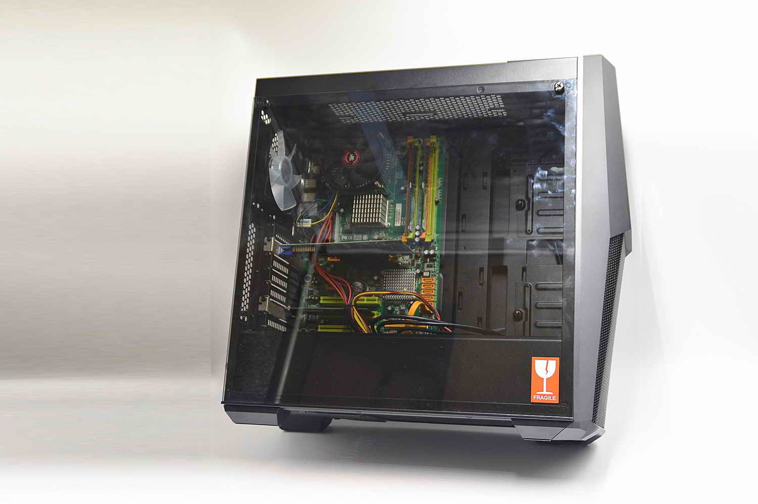 小黄人:厉害了我的空调屋!你!过来啊!-毁灭者三代机箱.