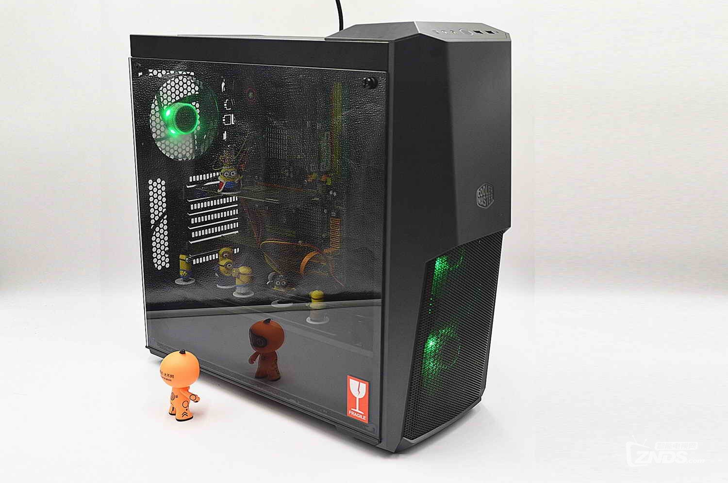 小黄人:厉害了我的空调屋!你!过来啊!-毁灭者三代机箱.