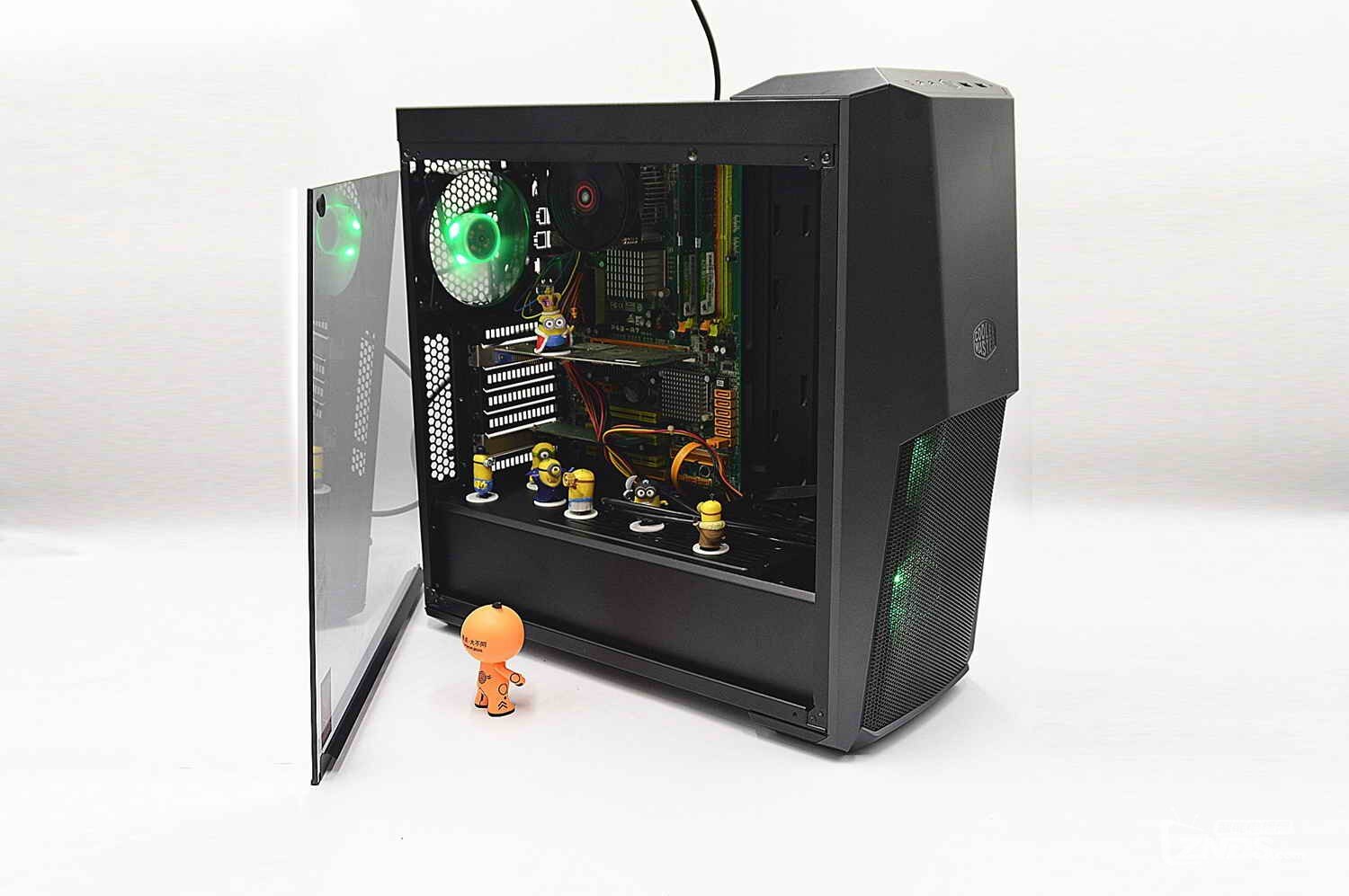 小黄人:厉害了我的空调屋!你!过来啊!-毁灭者三代机箱.