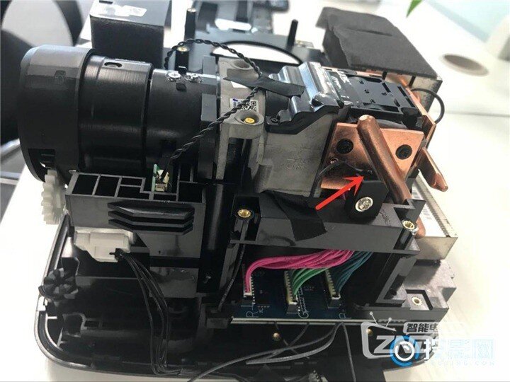 极米无屏电视H1S拆机 看看内部做工到底如何！