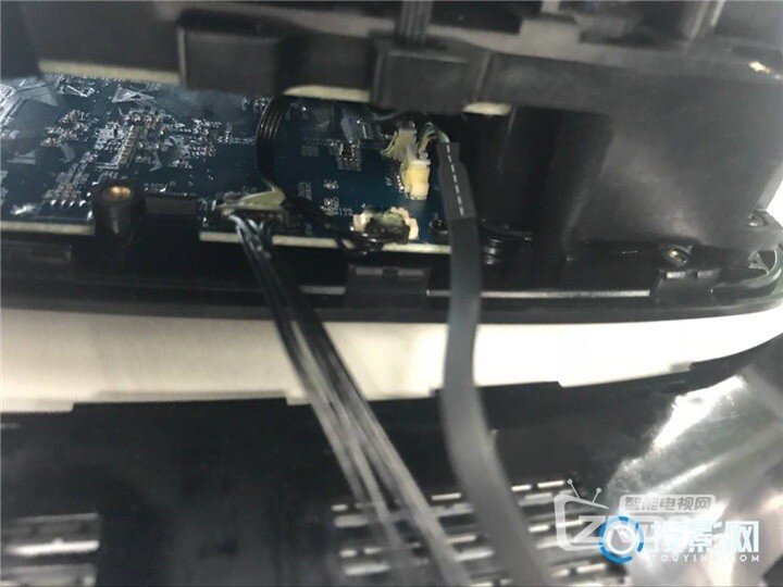 极米无屏电视H1S拆机 看看内部做工到底如何！