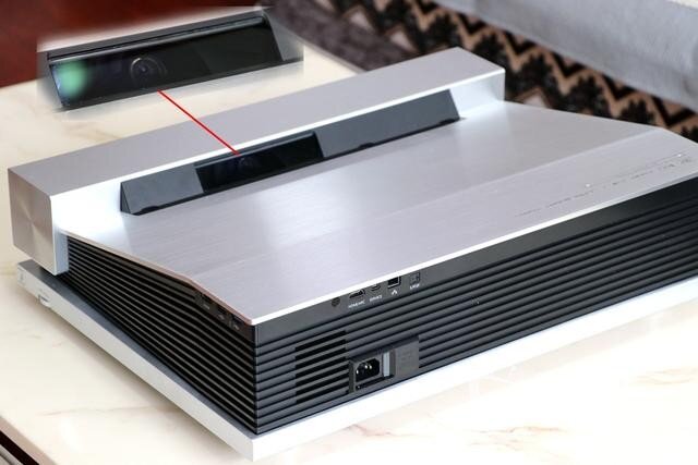 坚果S2激光电视怎么样?体验评测白天无压力