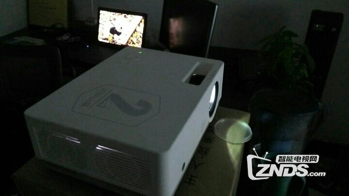 小帅H2：镜头盖不好取下来