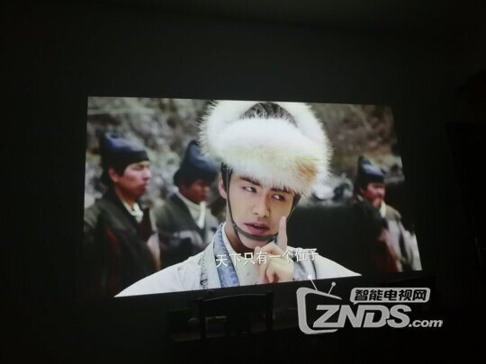 极米Z6投影仪使用评价 出差居家必选之物