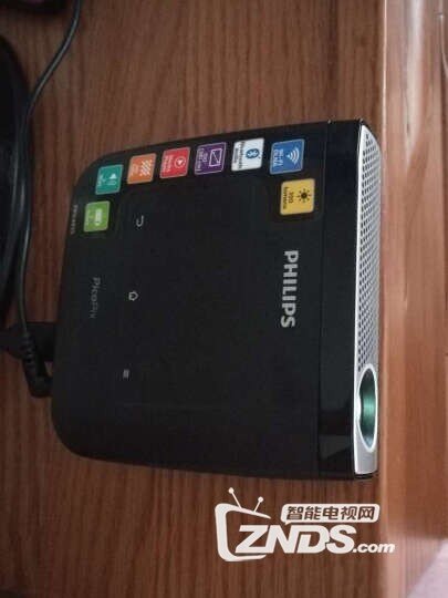 飞利浦PPX4935确实比想象的还要小，几乎可放进口袋