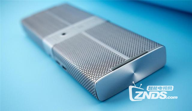 入了台坚果t6投影仪简单评测一下但求安全下车