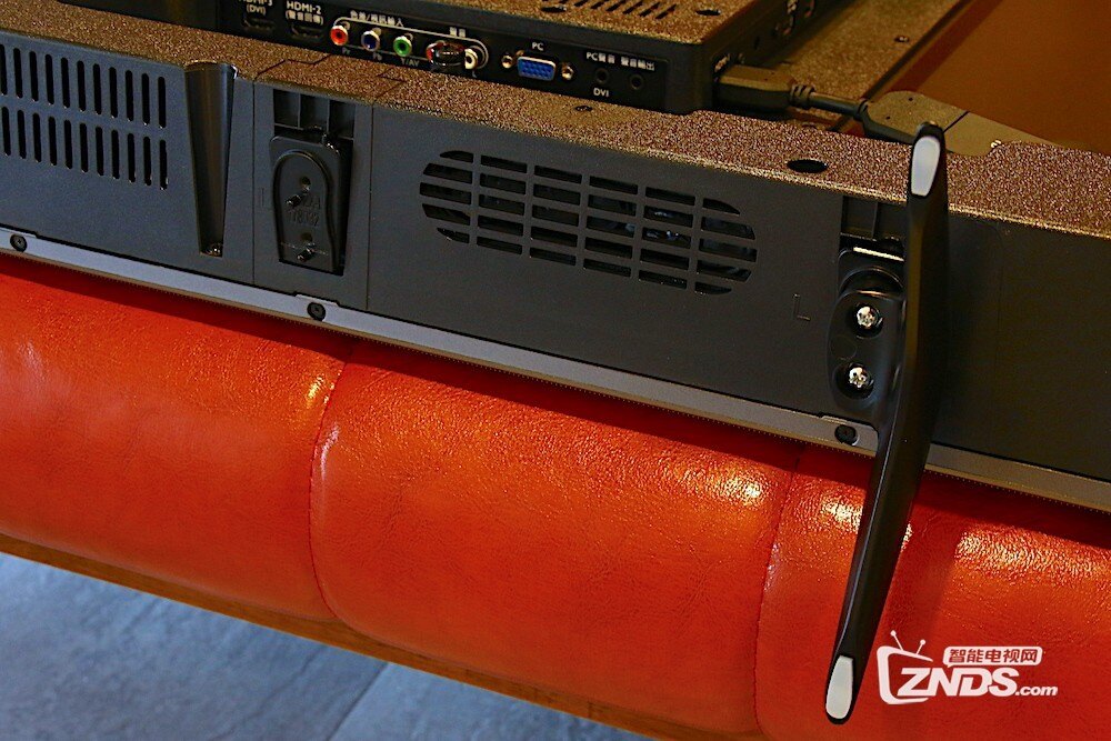 tv-c40-500-unboxing-review-showcha-7.jpg