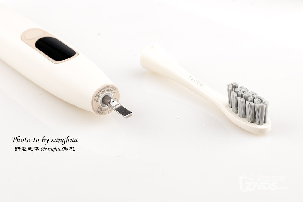 可视化刷牙 Oclean X触屏电动牙刷拆解