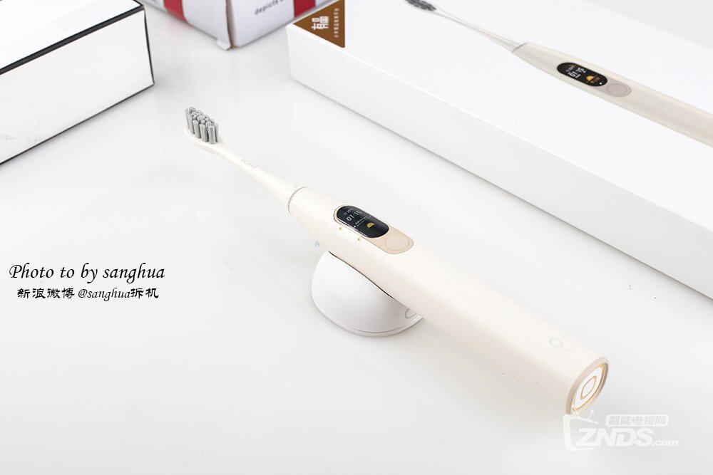 可视化刷牙 Oclean X触屏电动牙刷拆解