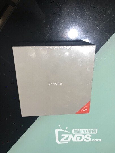【评价】微鲸E2携带性较好，亮度有点低