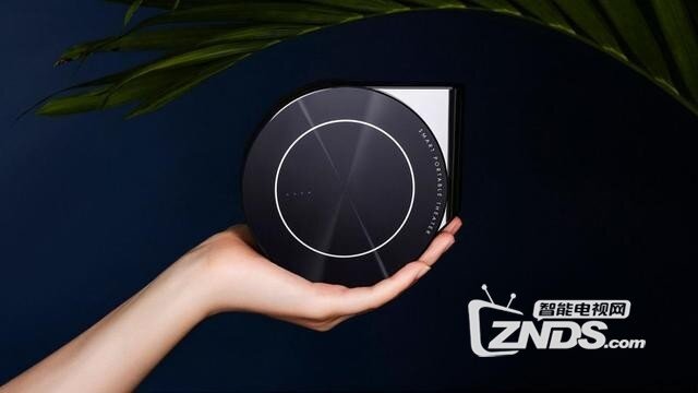 坚果T9新品问世，自带插卡功能支持4G全网通