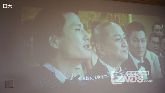 当贝投影D1打造属于你自己的私人家庭影院