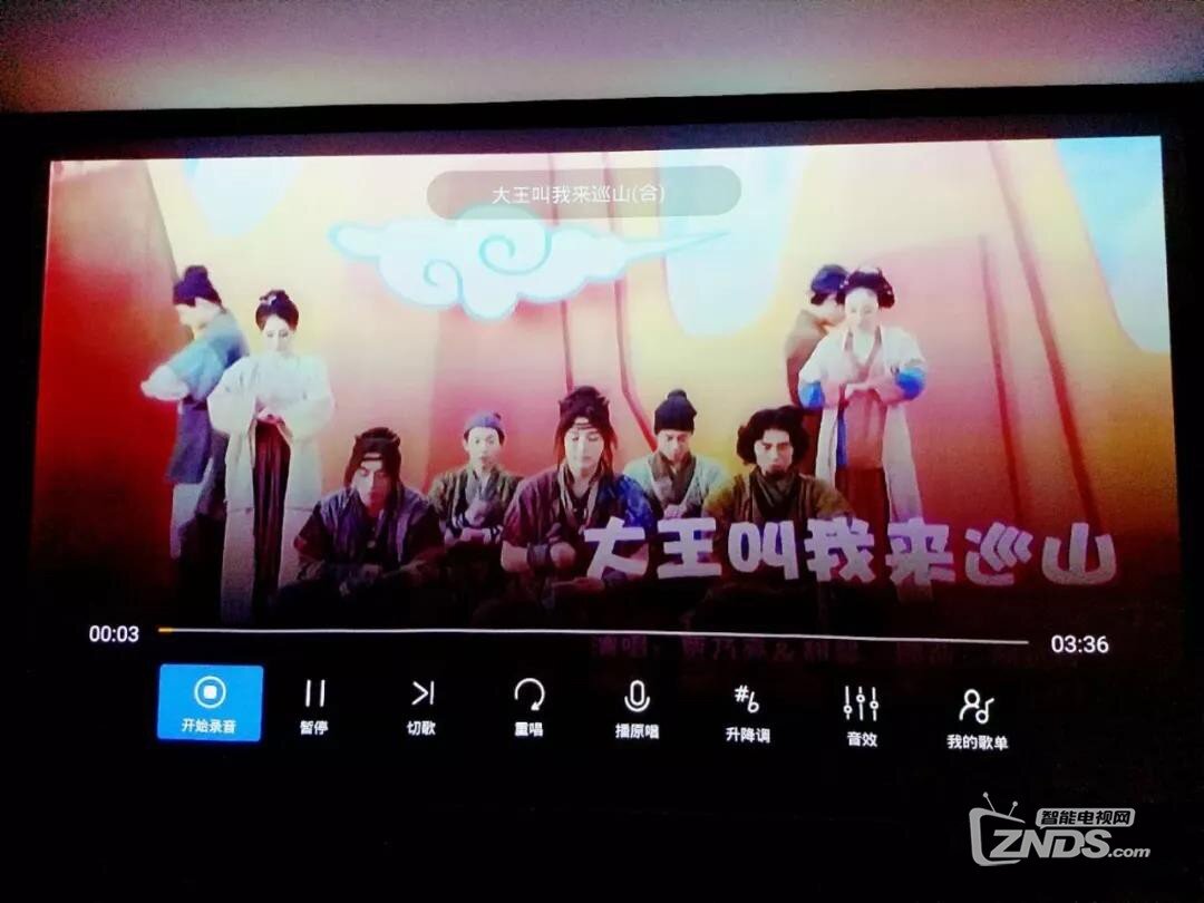 大眼橙投影仪怎么在家K歌