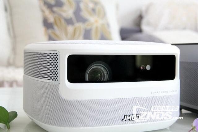 坚果J9与极米H2测评对比 提供一下选购参考