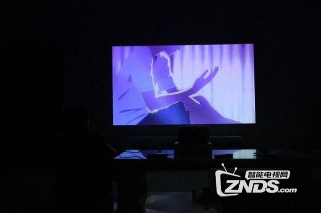 坚果J9与极米H2测评对比 提供一下选购参考