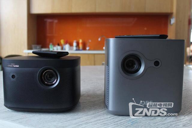 极米Z8X和大眼橙X7M对比：谁才是真的1080P