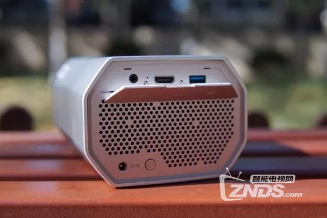 微鲸投影能看3D电影吗？支持全局3D吗？
