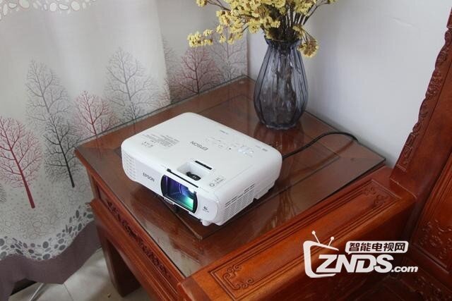 爱普生TW610投影机评测：家庭必备看片神器