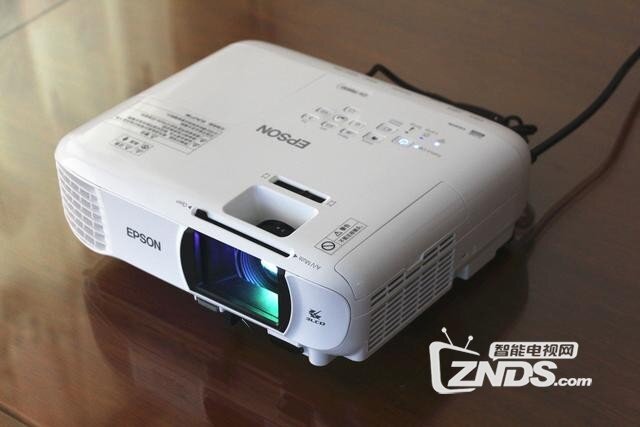 爱普生TW610投影机评测：家庭必备看片神器