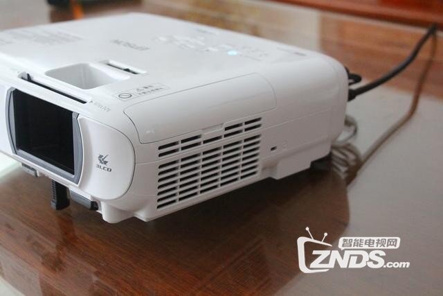 爱普生TW610投影机评测：家庭必备看片神器