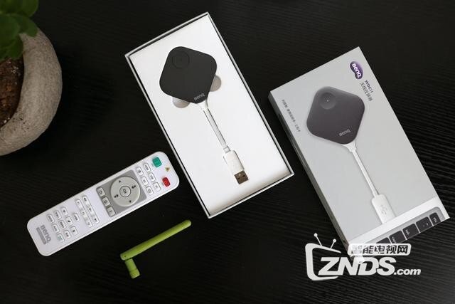 明基智能商务投影机E580T开箱评测