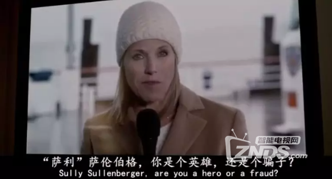 万米高空完成史诗迫降！超级英雄不是只在电影中！
