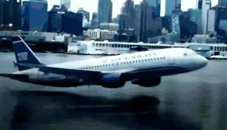 万米高空完成史诗迫降！超级英雄不是只在电影中！