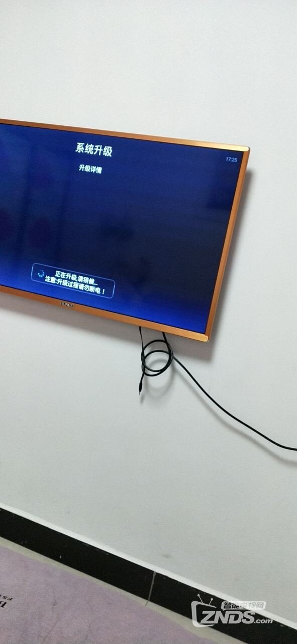宏喜液晶电视打开就显示系统升级几小时没反应
