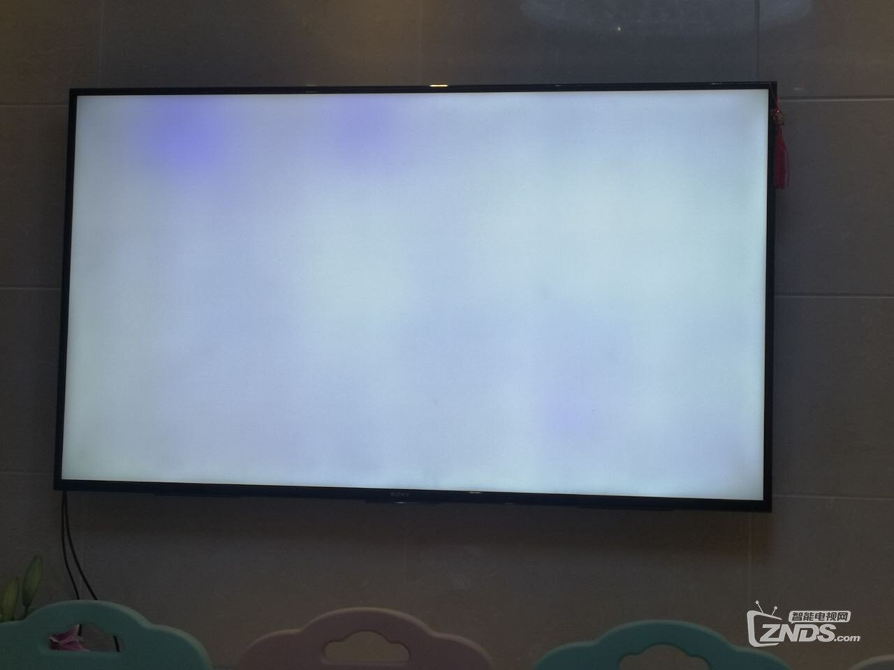 索尼电视65X8000C屏幕这样是怎么了？