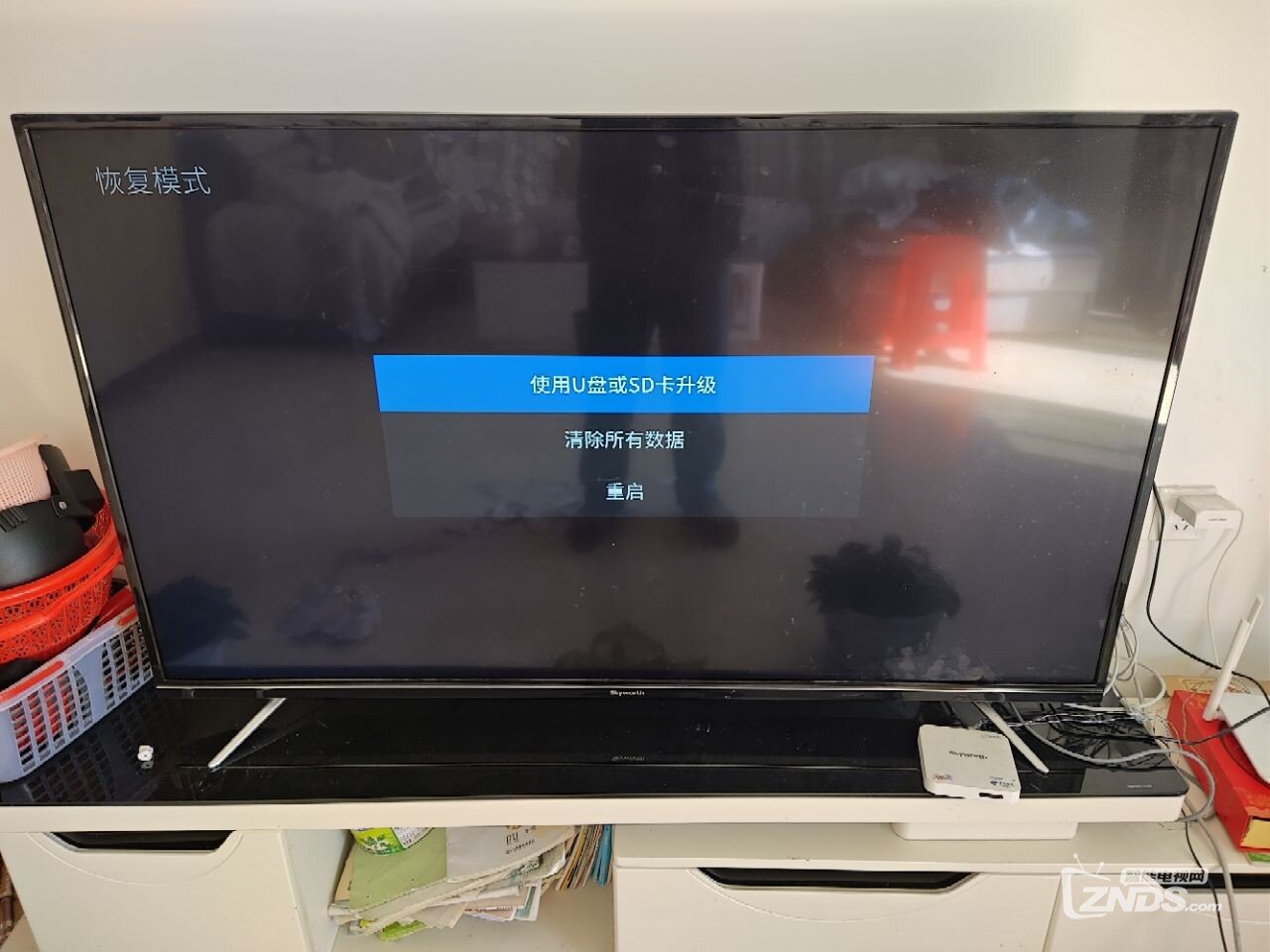 创维电视55m9出现恢复模式，退出不了，