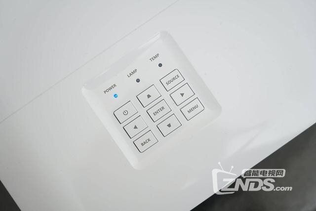 宏碁V7500+深度评测：出众色彩+灵活投射比,白天效果一般