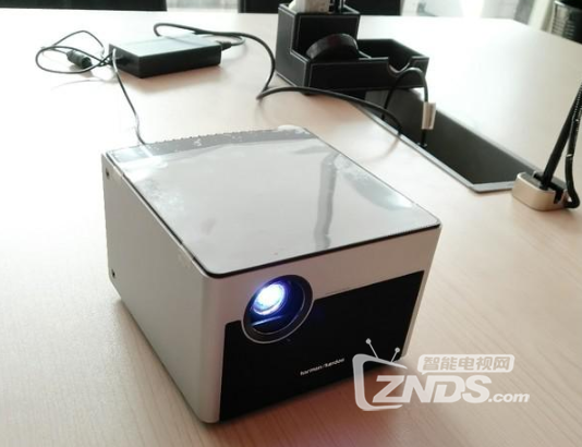 极米Z5使用两年红屏 返厂解决全过程记录 网红机型最好别买