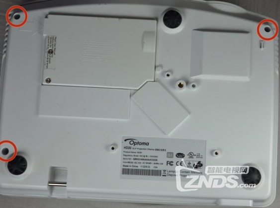 奥图码HD20投影机修理教程之拆解保护盖步骤