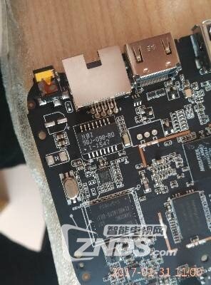 天猫魔盒M16C谁知道要短接哪两个点？