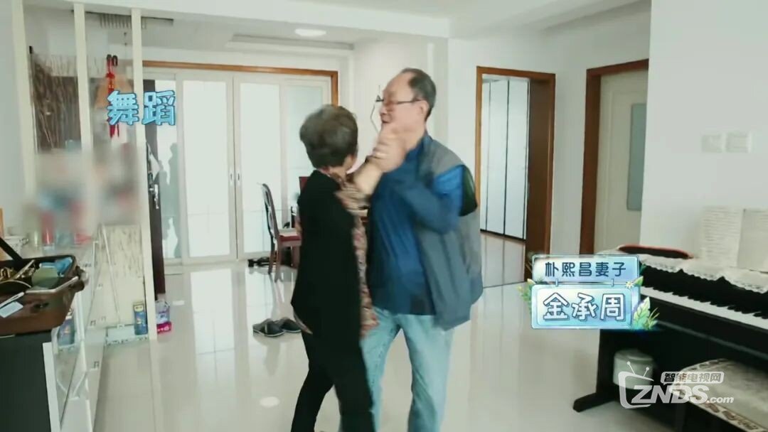 黄渤被奶奶"吐槽"颜值, 这么暖的《忘不了餐厅》别忘了看