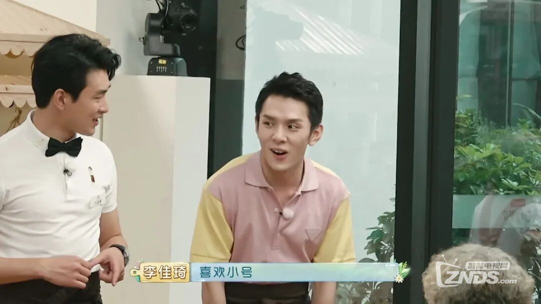黄渤被奶奶"吐槽"颜值, 这么暖的《忘不了餐厅》别忘了看
