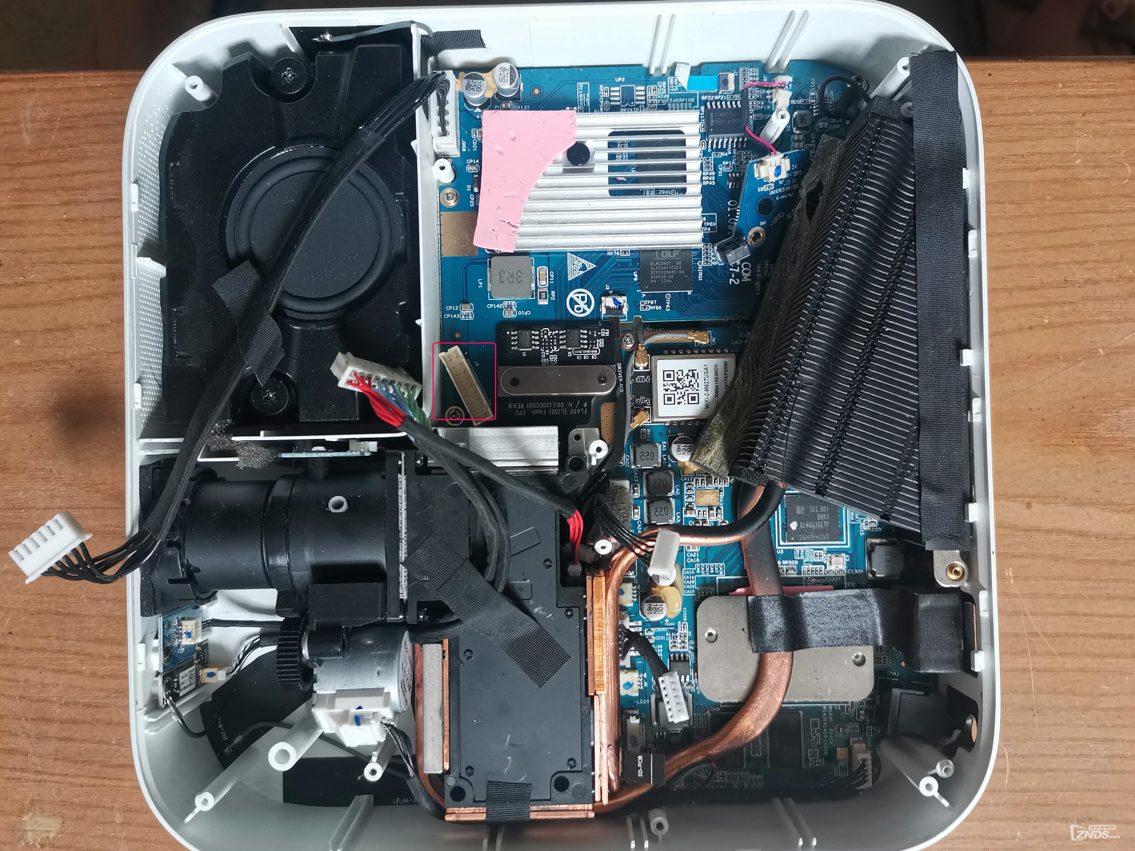 疱丁解牛极米投影z6拆机三动作霸道理解万岁