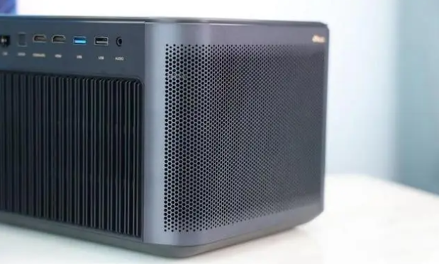 当贝X5 Ultra激光投影