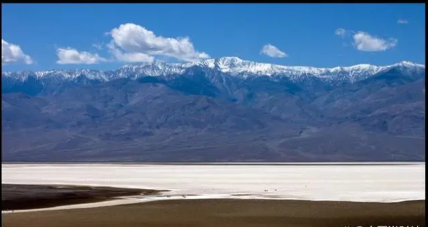 当贝X5 Ultra激光投影