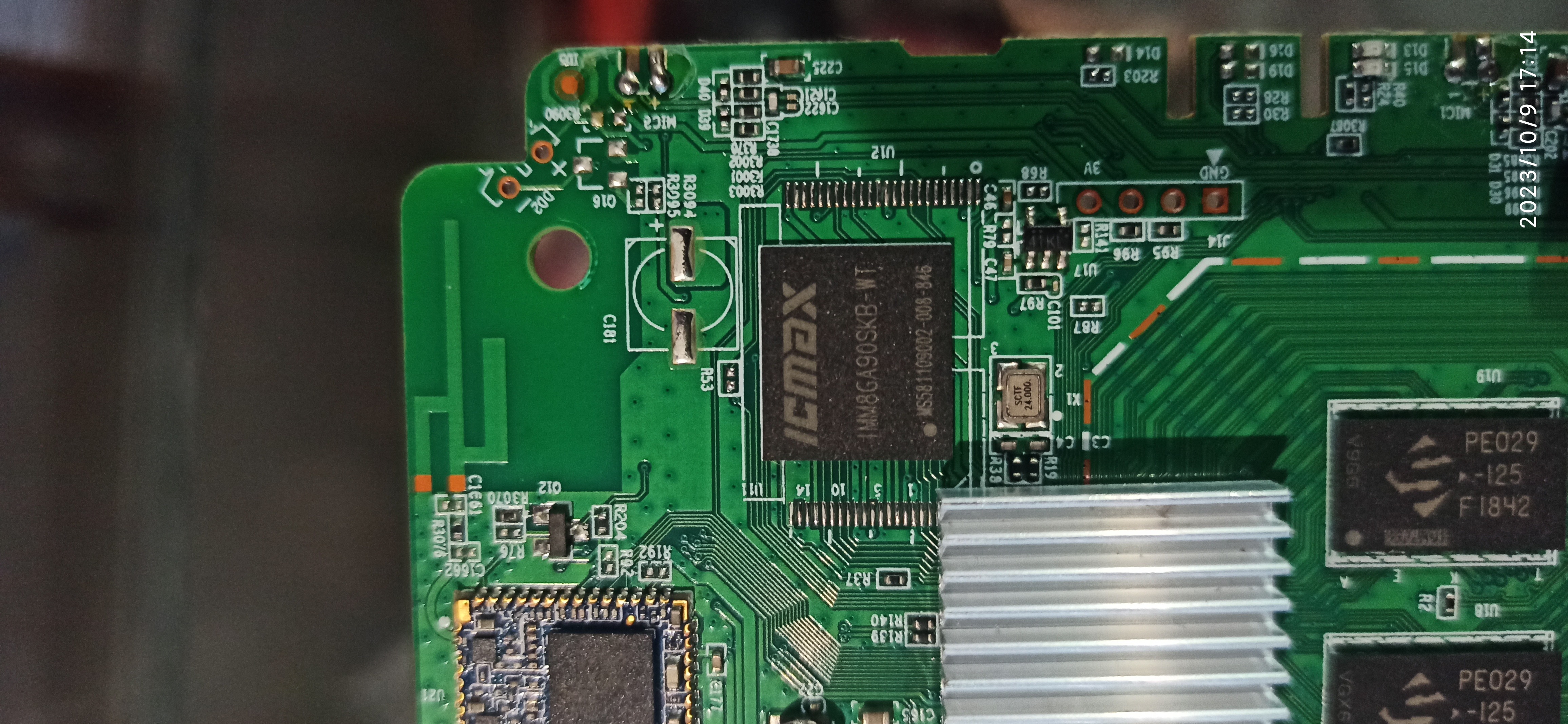 求助大佬，Hi3798MRBCV30100000H盒子刷机回件及工具包