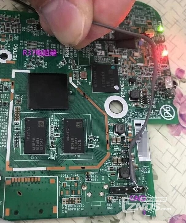 强刷短接提示1-短接R37和GND，GND可以选择TTL端插针，短接完成后上电开机，短接时间一.jpg