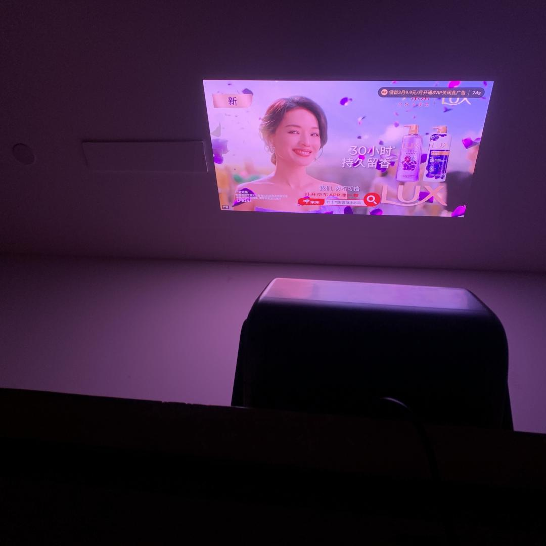 仰头天花板.png