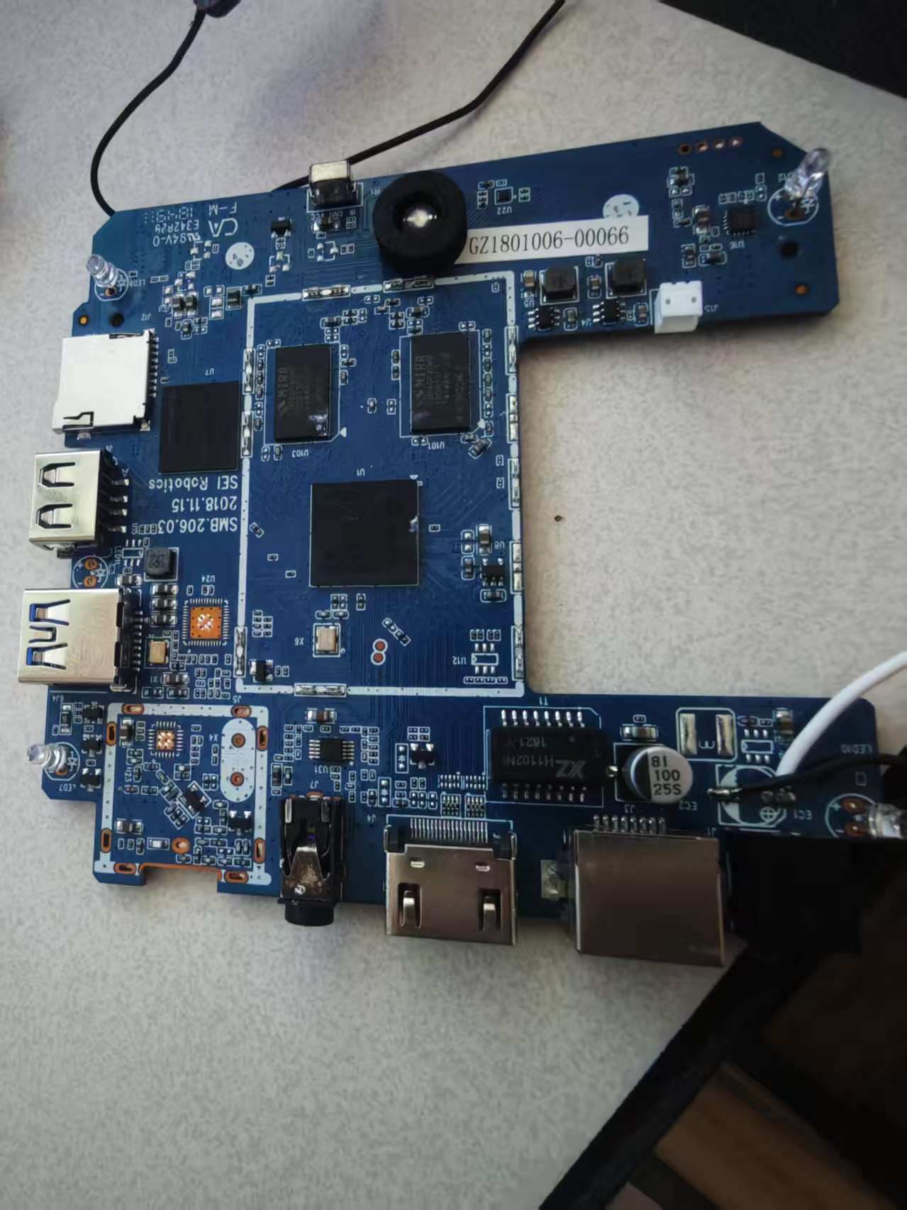 求助大神们这个奇葩S905X2盒子是什么型号的？？？