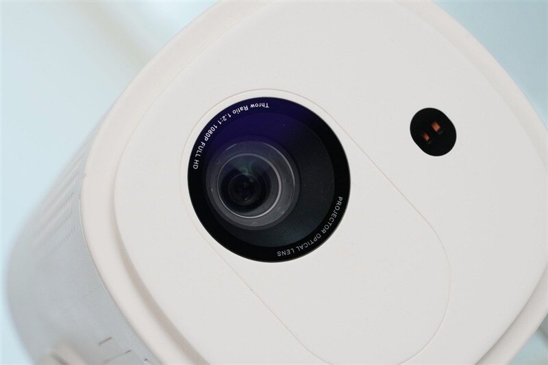 不足1kg还支持充电宝供电？当贝Smart 2卧室露营投影仪新选择