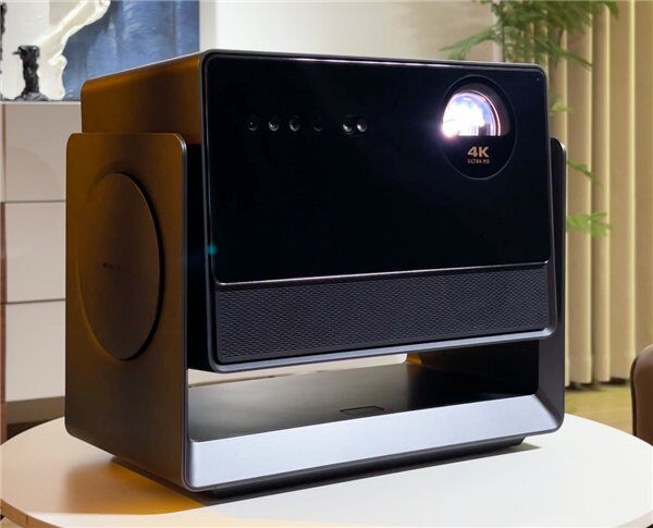 2025年度旗舰投影先锋当贝S7 Ultra Max成万元投影新标杆