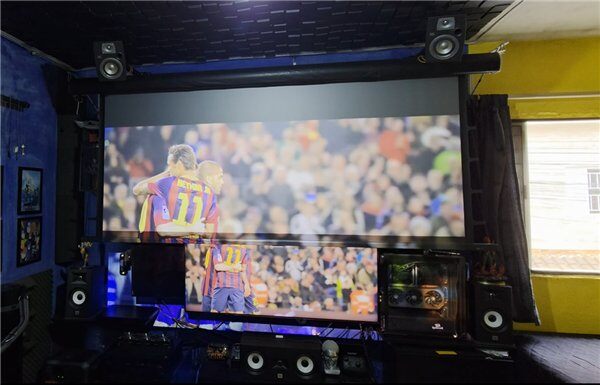 买电视还是投影仪？当贝S7 Ultra Max对比电视家庭影院效果